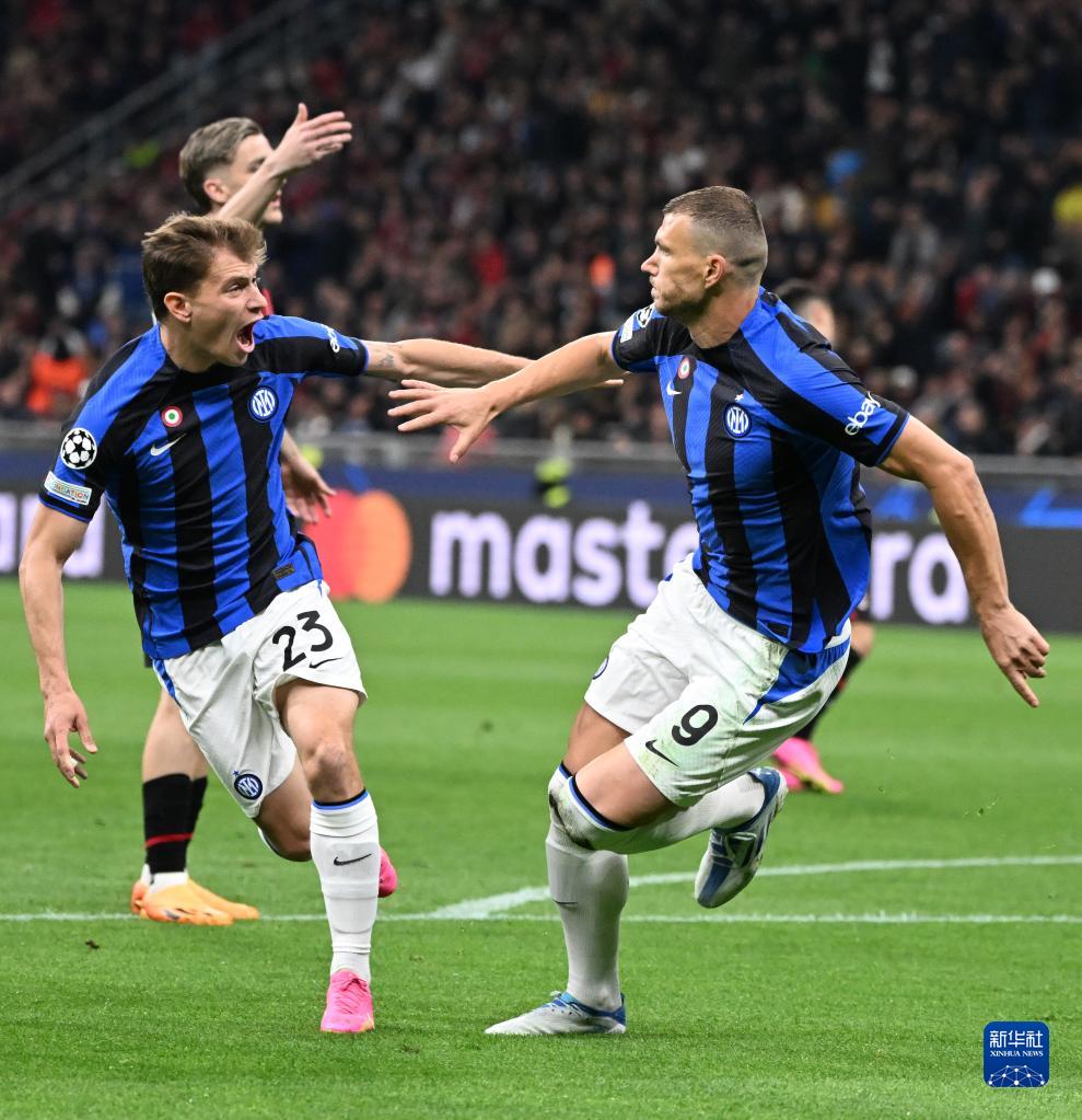 2米门将&“6国元帅”：两名法国球员随阿森纳U16夺冠