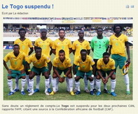 马菲奥向镜头做5比2手势 嘲讽皇马5比2不敌巴萨（马菲奥对镜比出5-2手势，讥讽皇马5-2不敌巴萨）