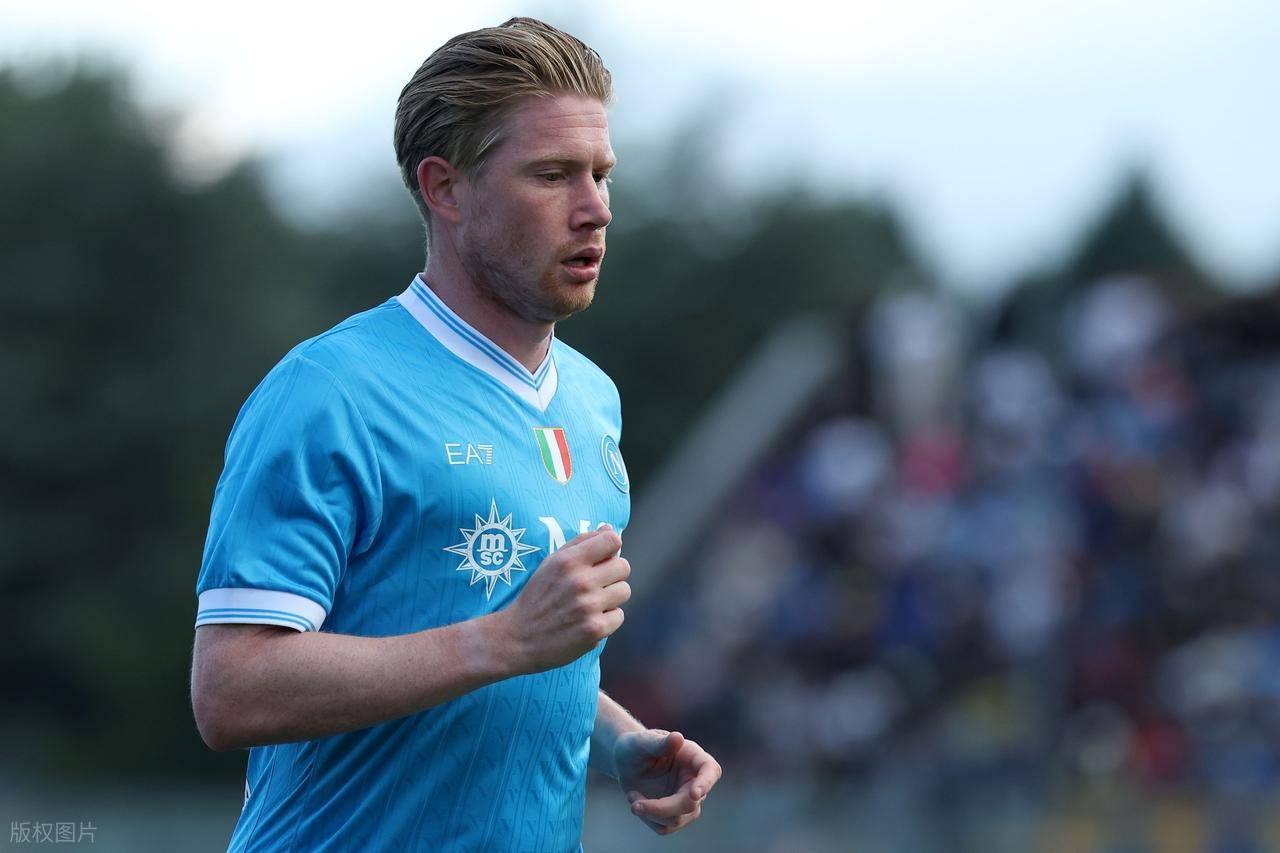 贺希宁在招笑这个赛道已经越走越远了，估计这会人设已经改不回去了