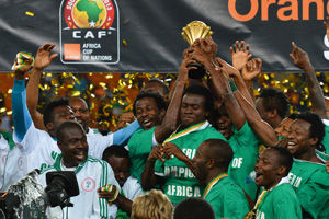 国米2-0拉齐奥全队评分：博尼8分，劳塔罗、齐沃7.5分