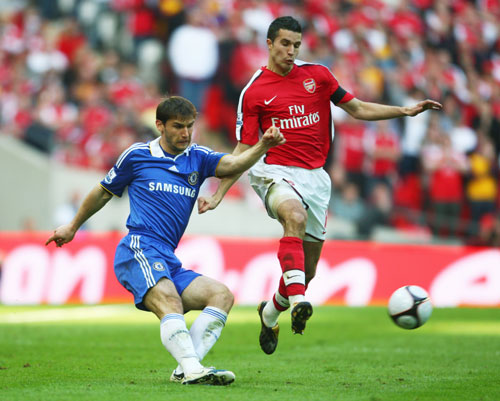 新掌门刚接手成都蓉城俱乐部，就有望收到三份惊喜大礼，引发热议