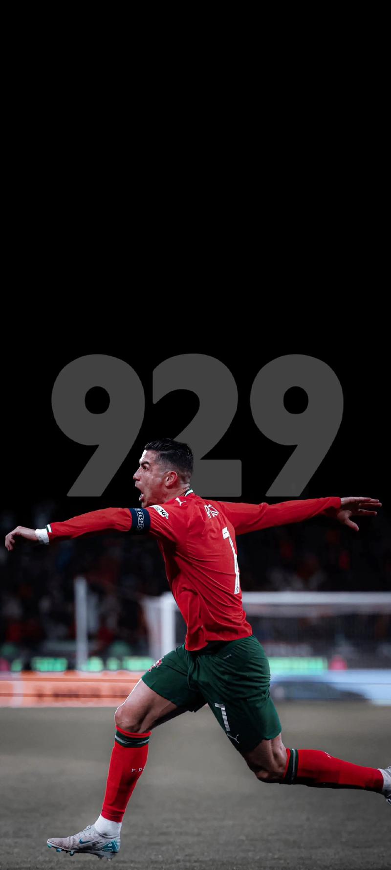 追平切尔西升英超第6！B费2射1传一战造2大神迹，曼联4-1复仇狼队