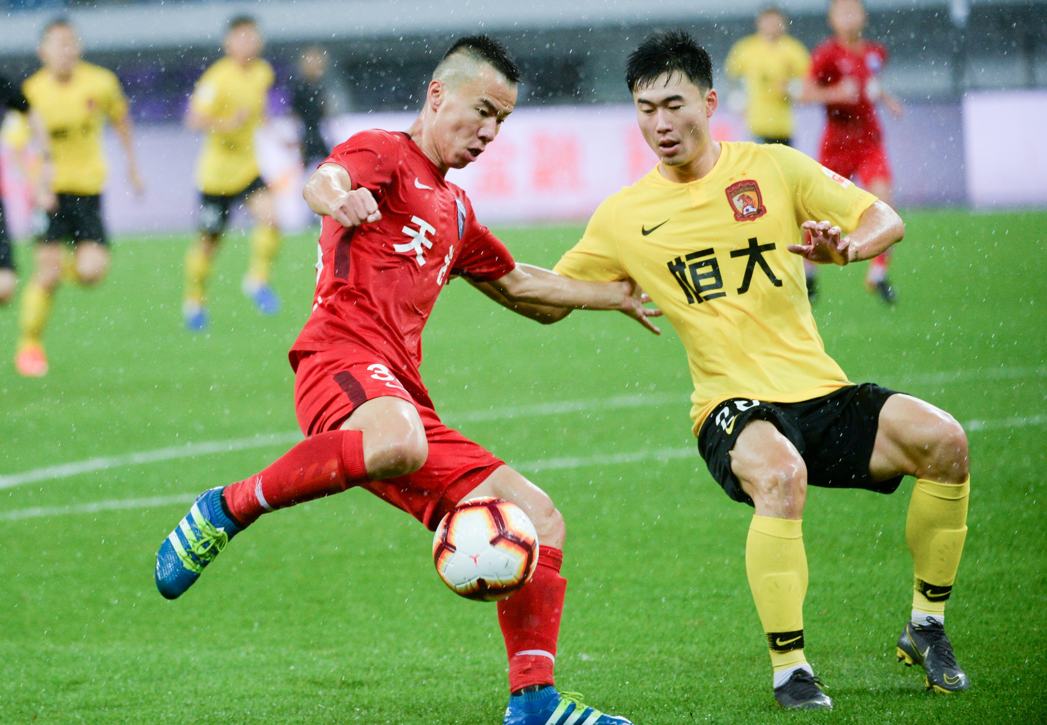 里贝里：“就我个人而言，我认为我和罗本在某些时候...