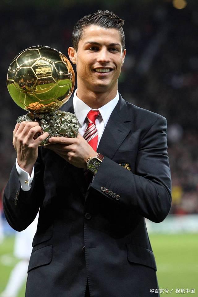 每体：与塞维利亚四月节撞期，西足协重新评估国王杯决赛日期（每体：因与塞维利亚四月节重叠，西足协考虑调整国王杯决赛日期）