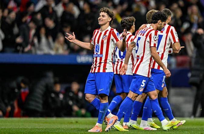 亚历山大：我们对自己要求很高&有奖金拿起床就很精神